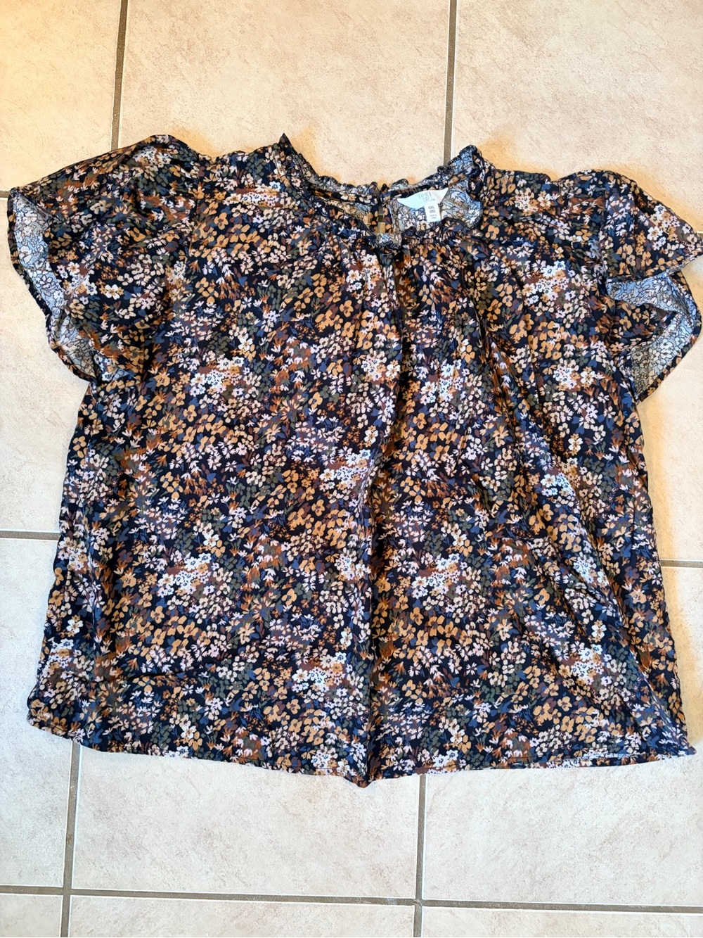 Time and Tru Women's 2XL Plus Floral Round Neck Flutter Sleeve cotton Blouse
